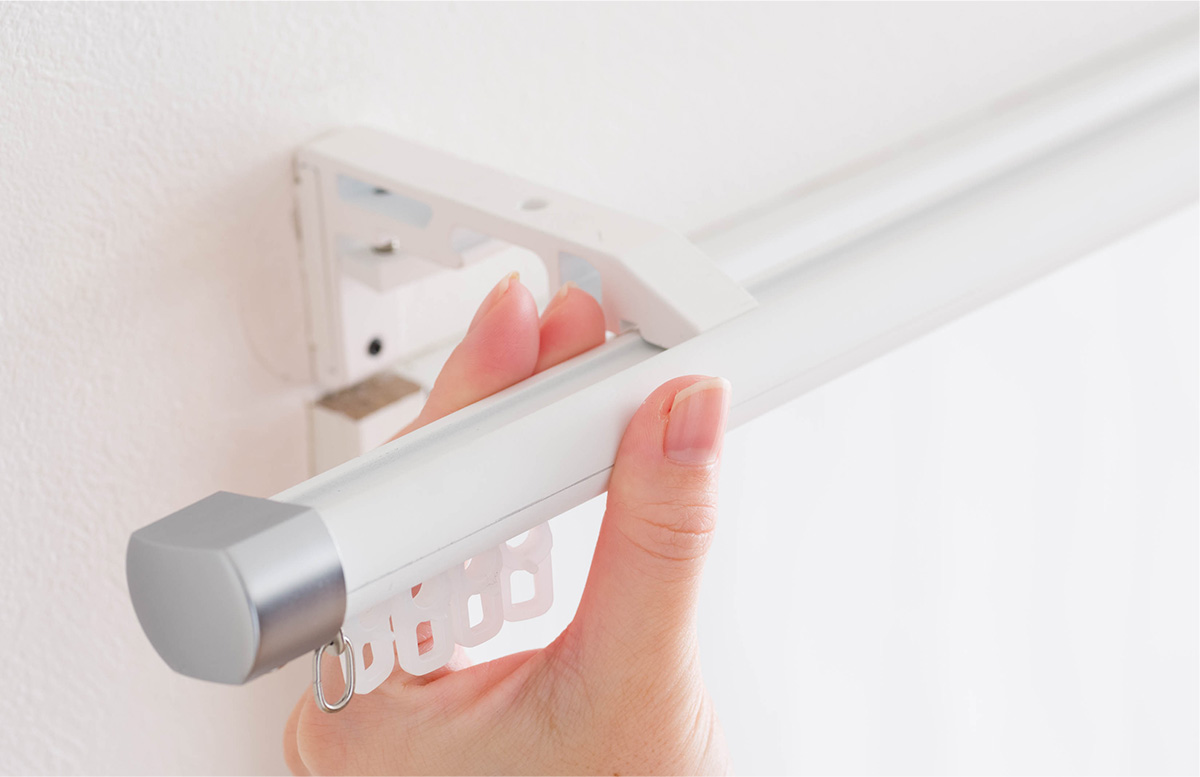 伸縮・サイズオーダー 軽量・光漏れ防止 アルミ製カーテンレール アルレヴォ