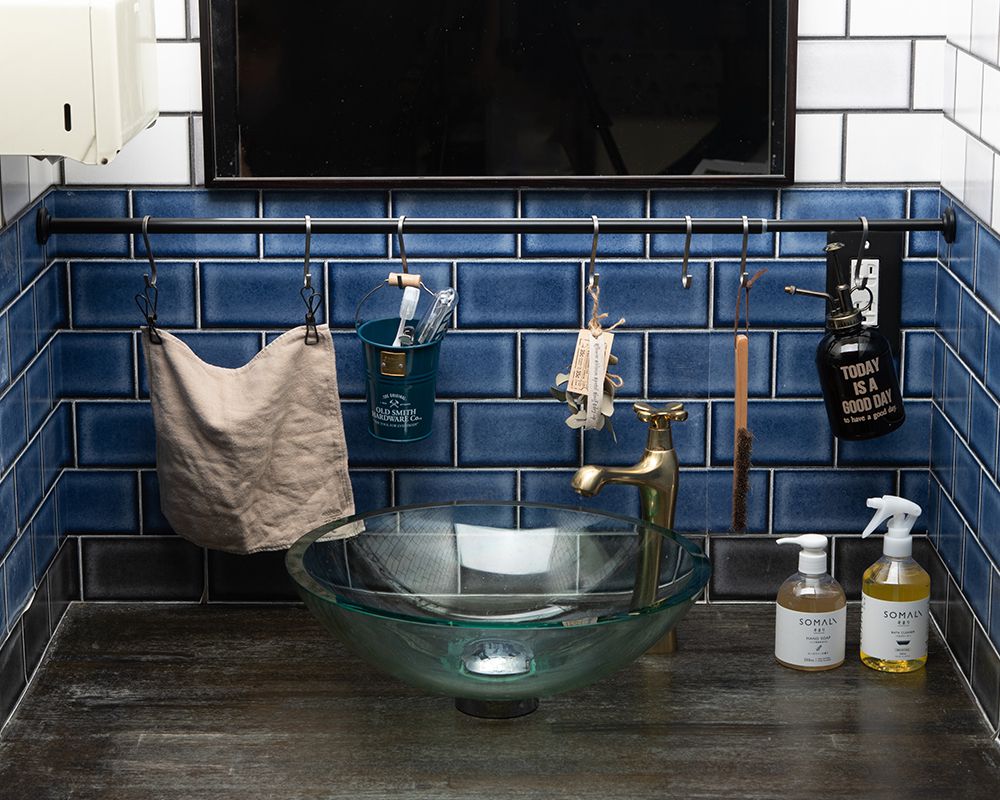 おしゃれなつっぱり棒洗面所使用例